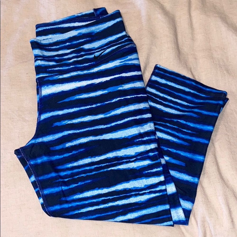 Nike Dri-Fit Cropped Leggings